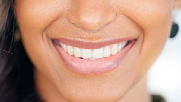 Cosmetic Dentist Options To Improve Teeth Color